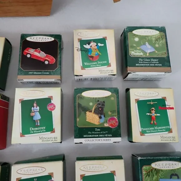 Hallmark Miniature Keepsake Ornaments 31 pcs w/Wood Shadow Box Memory Tree LN